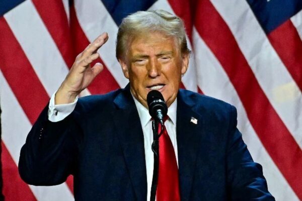 Presiden Donald Trump Akan Batalkan Perjanjian Kendaraan Listrik